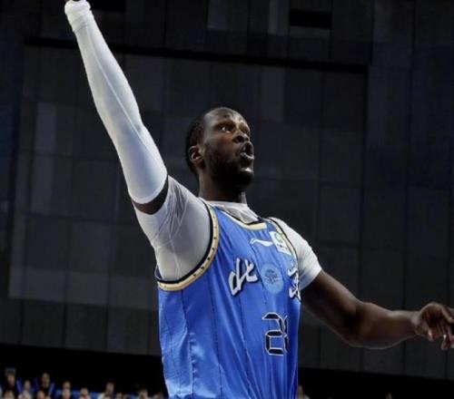 泰伦,背靠背战哈,登超,太阳城,太阳城娱乐,太阳城app,太阳城赌场